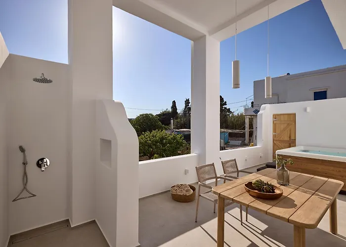 Dash Milos Holiday home *